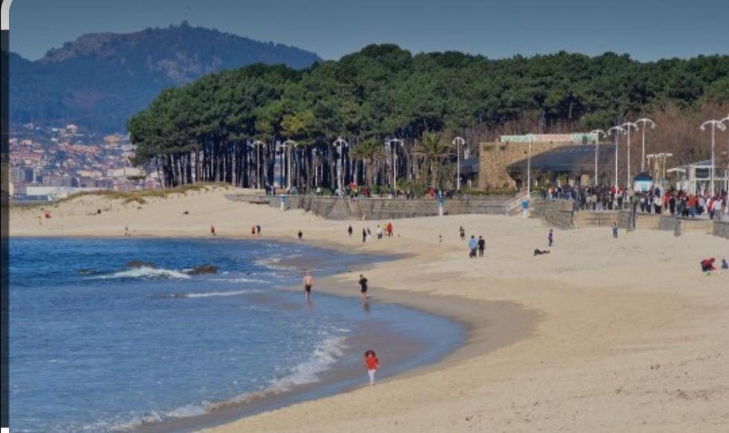 Samil Primera Linea De Playa Vigo Exterior photo
